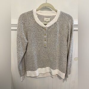 Lou & Grey Textured Knit Sweater in Gray and White